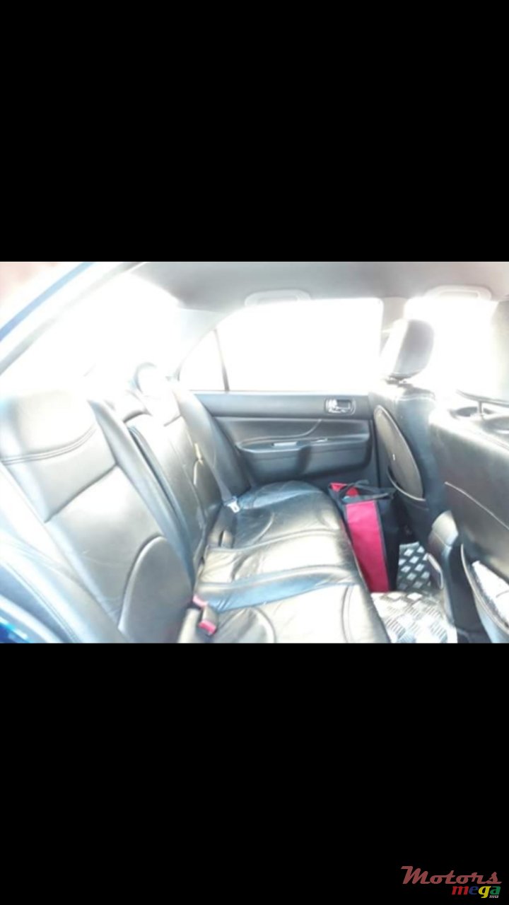 2005' Mitsubishi Lancer GLX photo #5