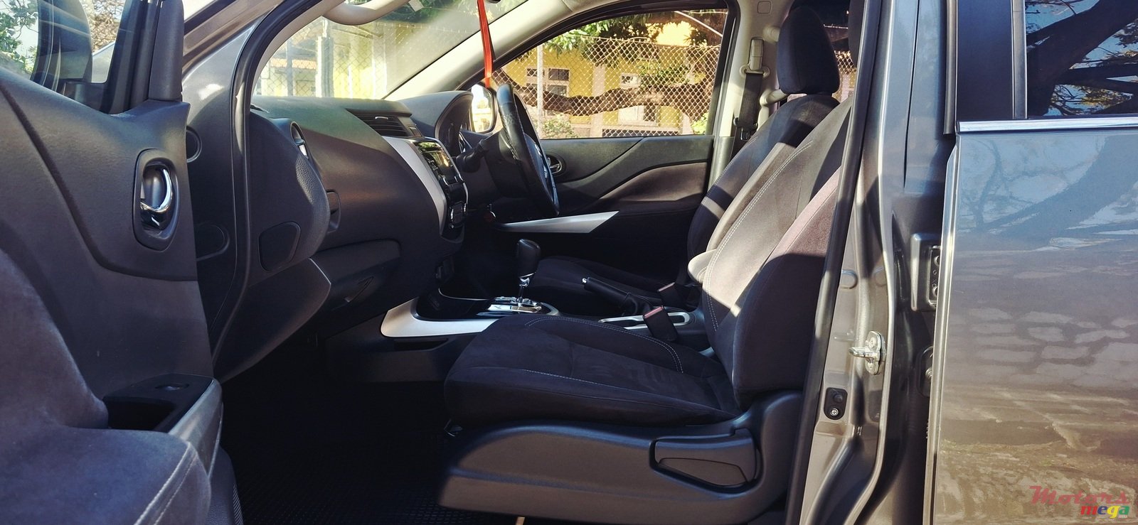 2021' Nissan photo #5