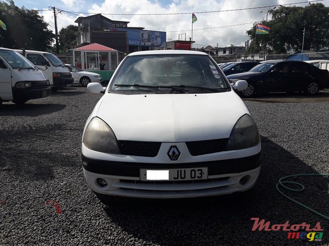 2003' Renault clio photo #3