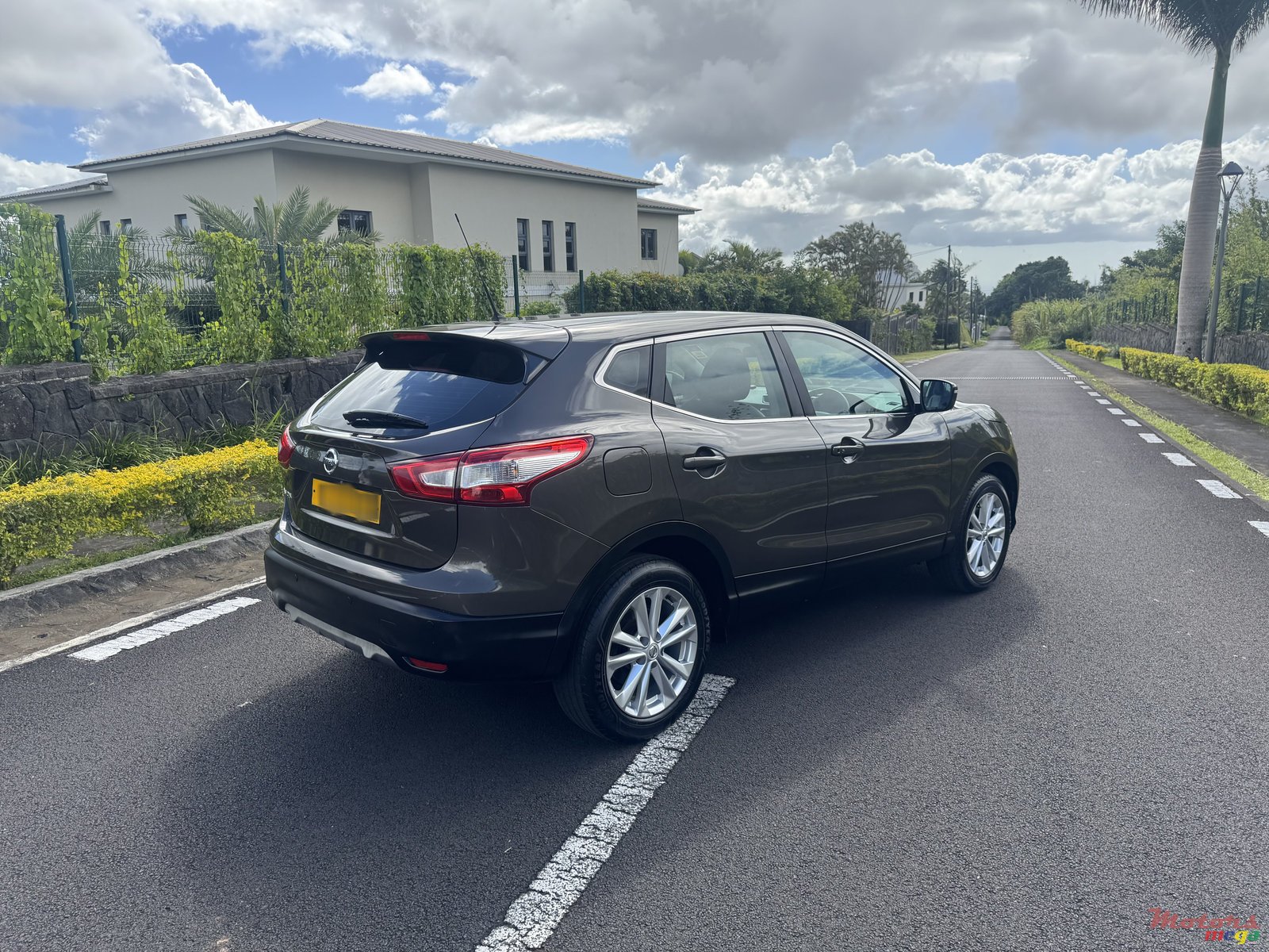 2015' Nissan Qashqai 1.2 Turbo photo #3