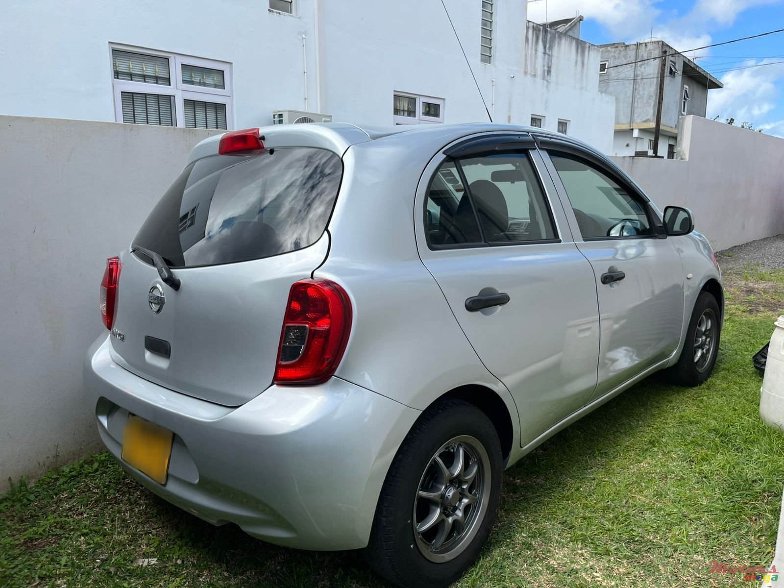 2015' Nissan March photo #5