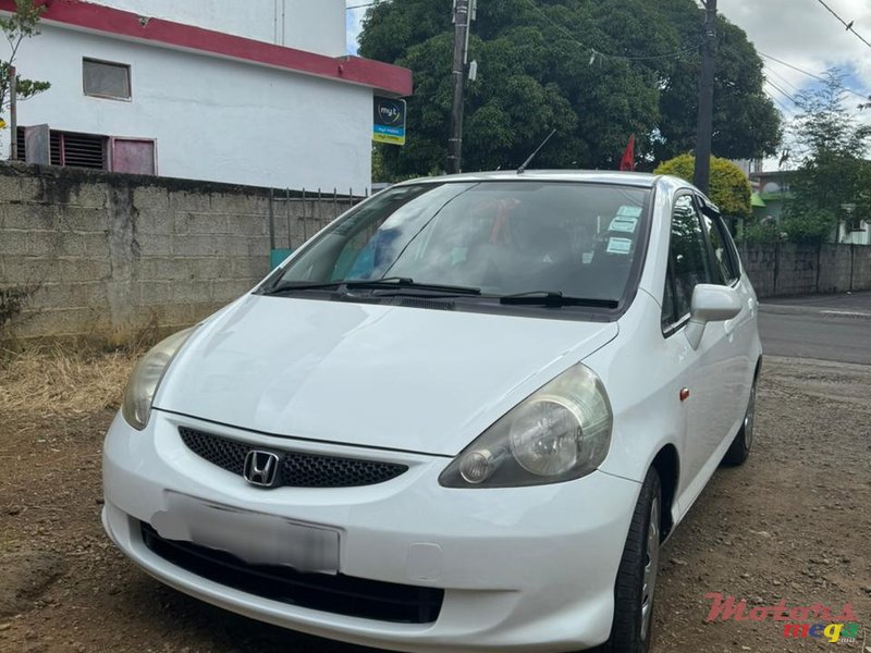 2007' Honda Jazz photo #2