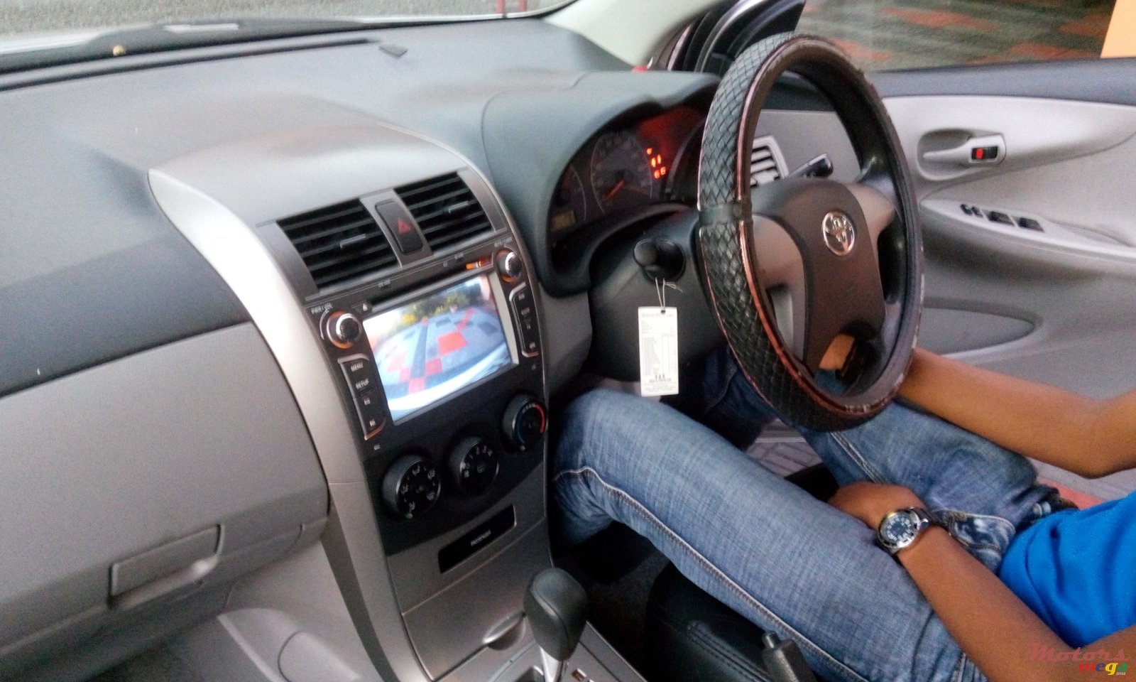 2007' Toyota Axio photo #2