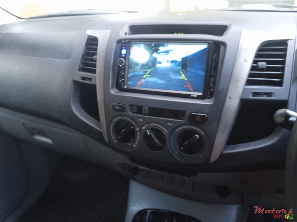 2008' Toyota Hilux photo #4