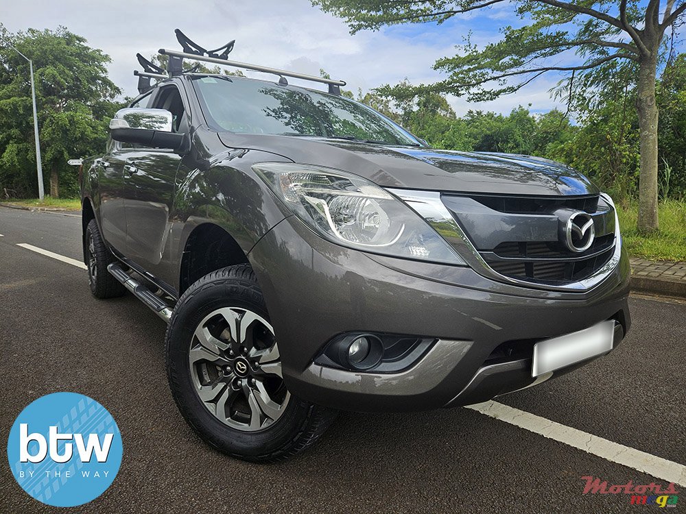 2016' Mazda BT-50 photo #1