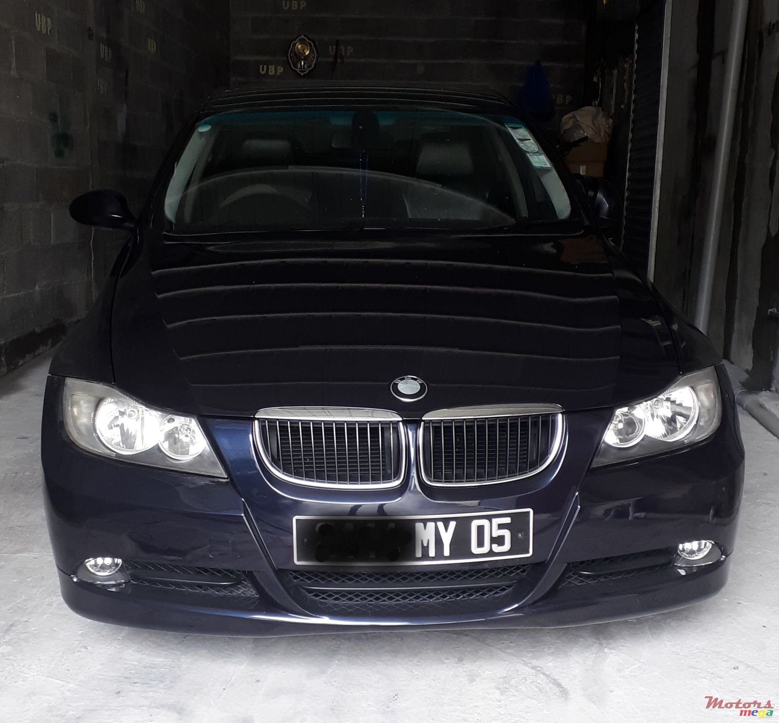 2005' BMW 320 photo #1