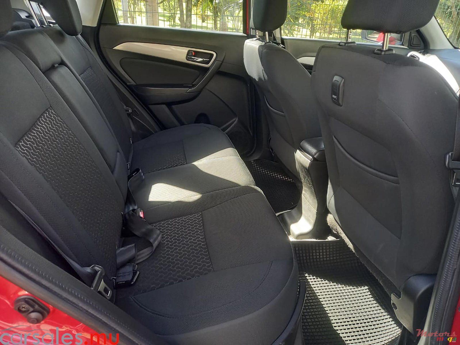 2022' Suzuki Vitara Brezza GLX 1.5 photo #5