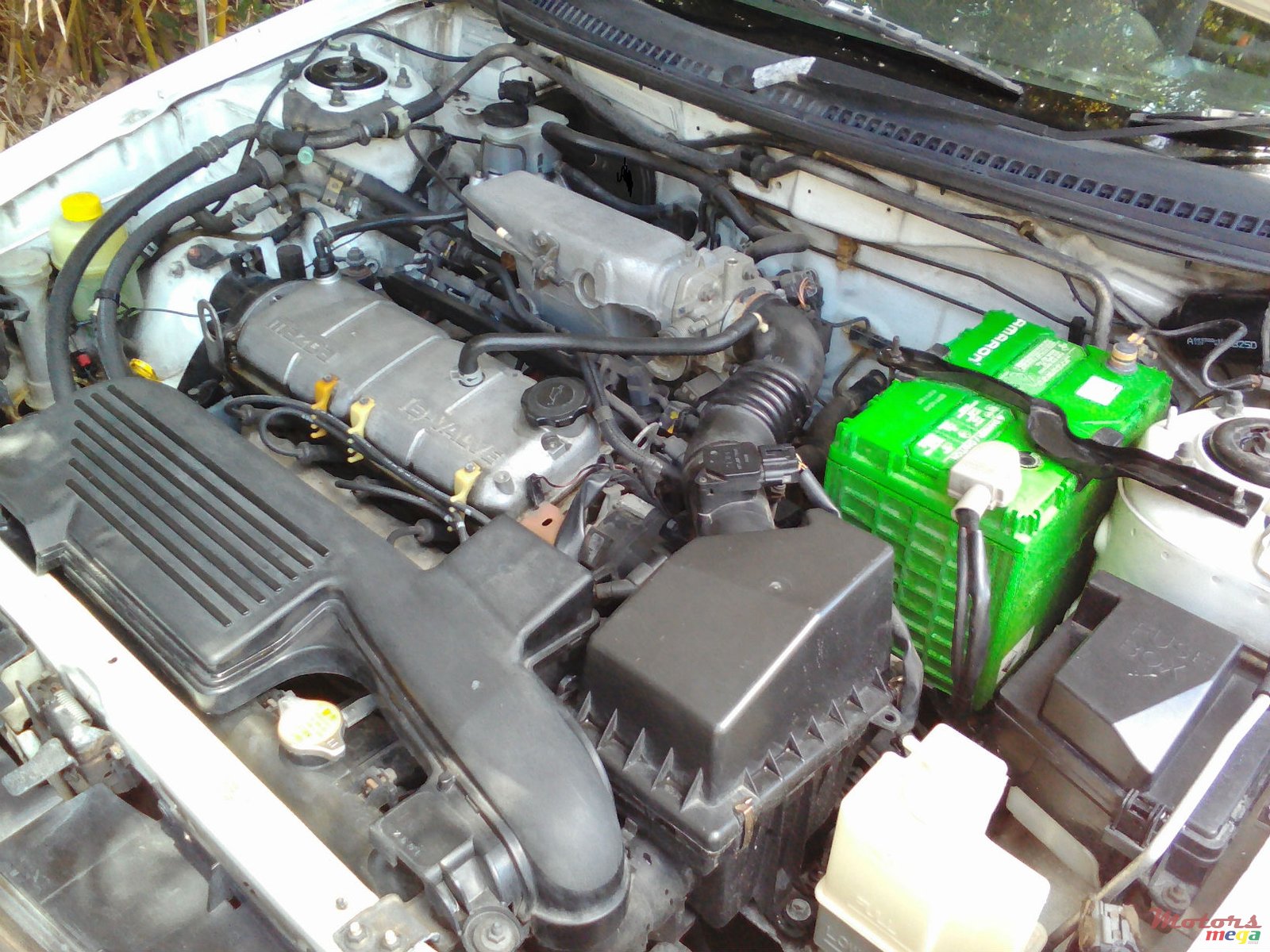 2002' Mazda 323 photo #7