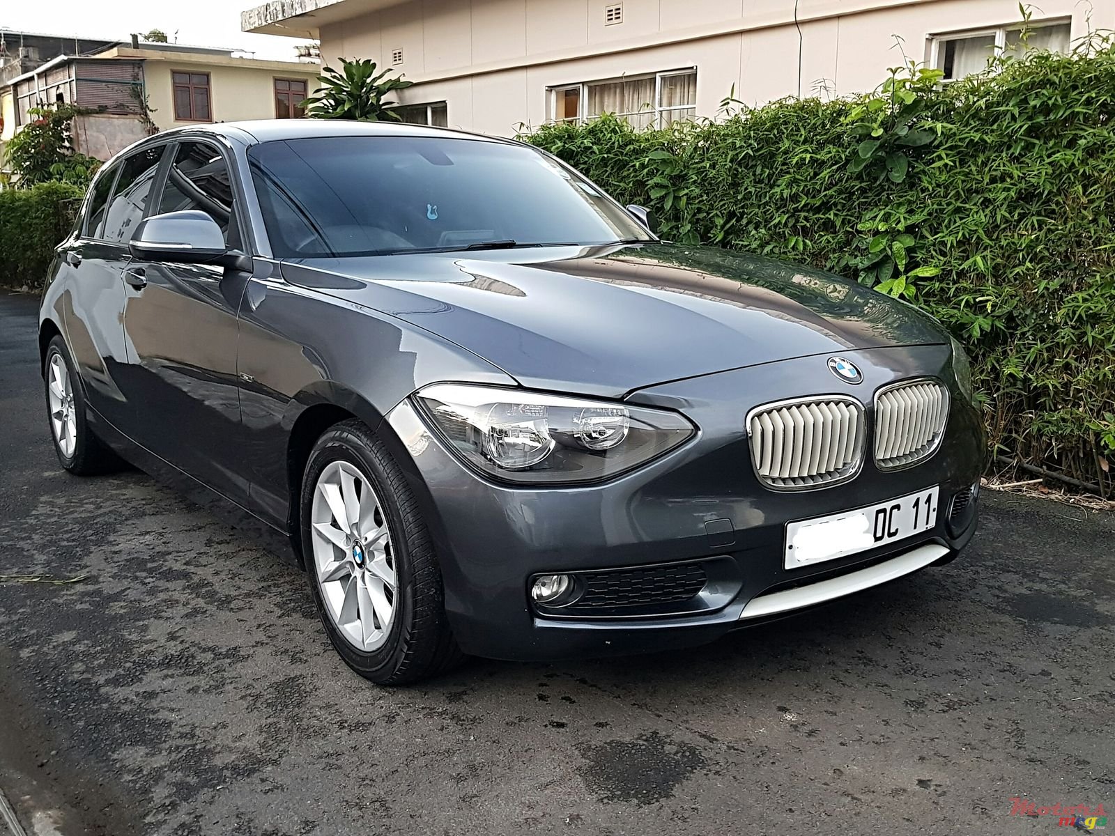 2011' BMW 116 Automatic photo #1