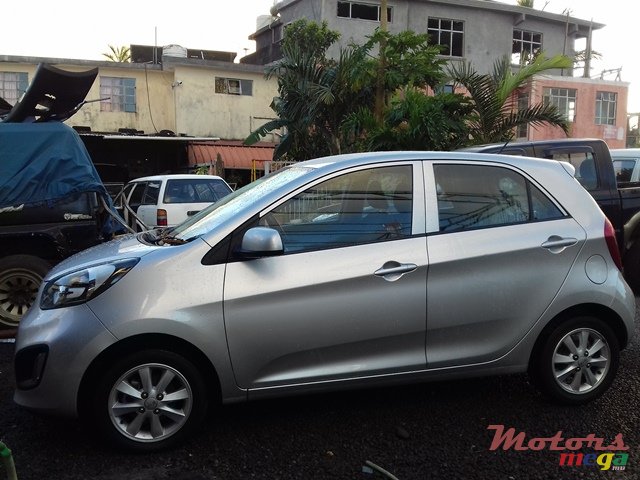 2012' Kia Picanto photo #4