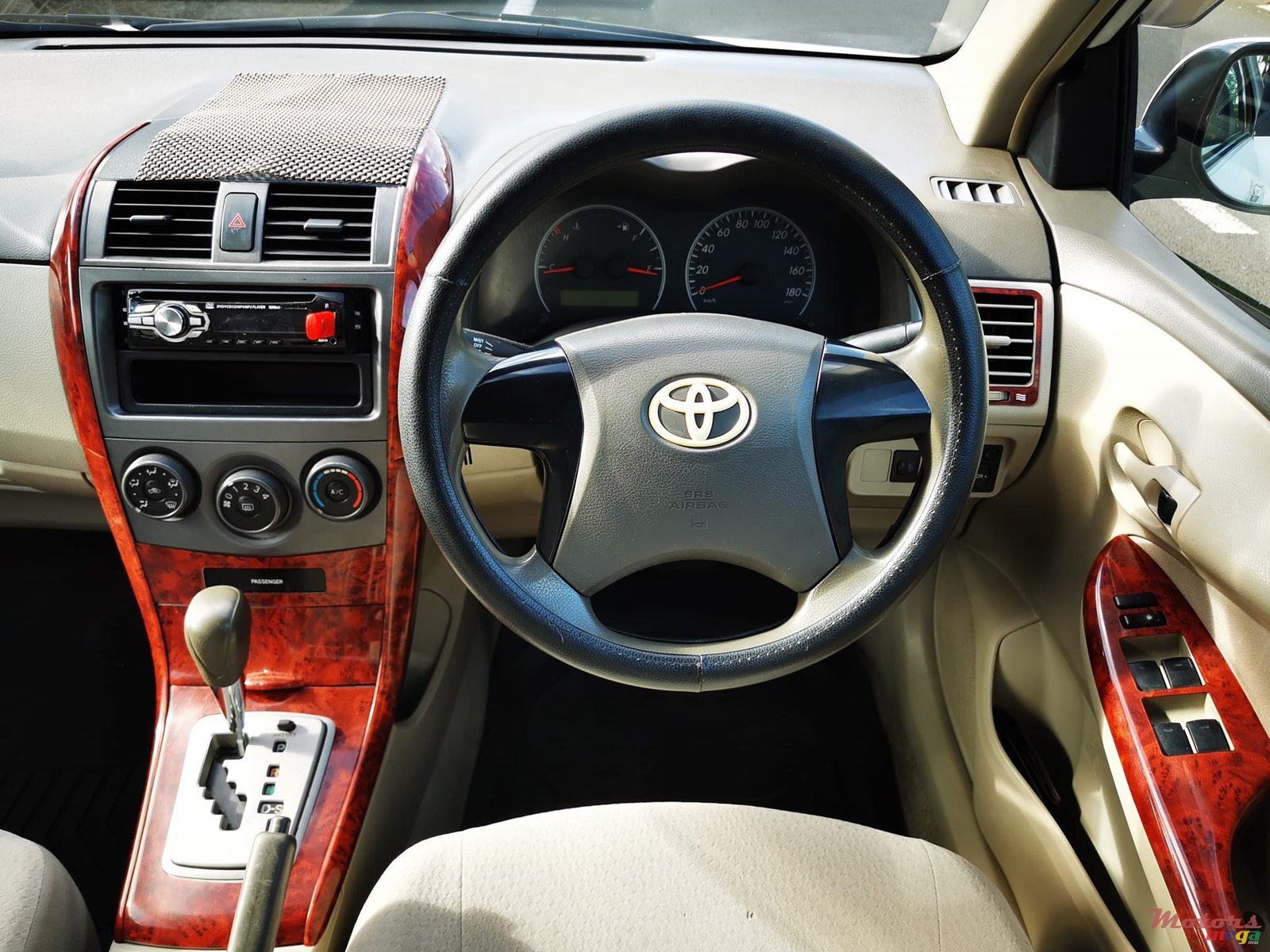 2009' Toyota Axio photo #7