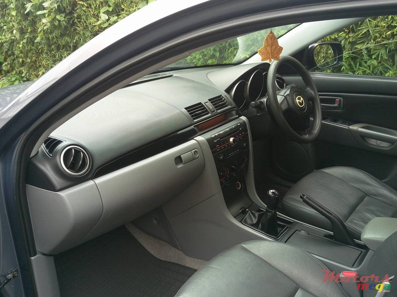 2006' Mazda 3 photo #5