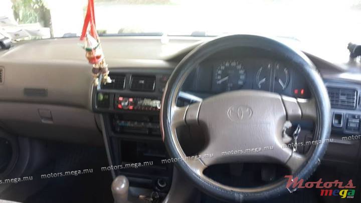 1995' Toyota EE 111 photo #4