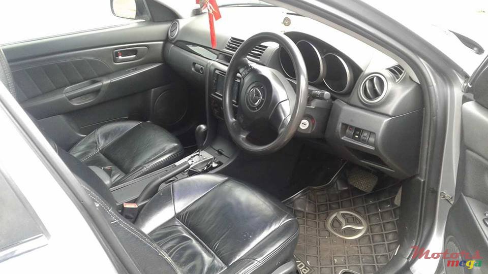 2005' Mazda 3 Sports Package photo #7