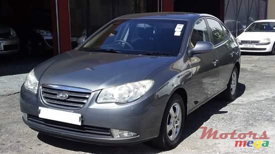 2009' Hyundai Elantra photo #1