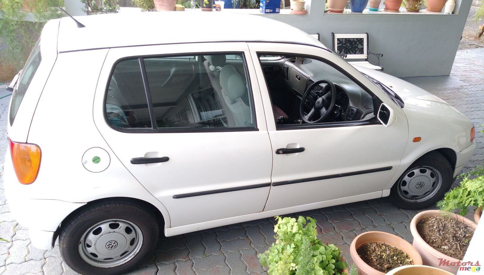 1999' Volkswagen Polo photo #3