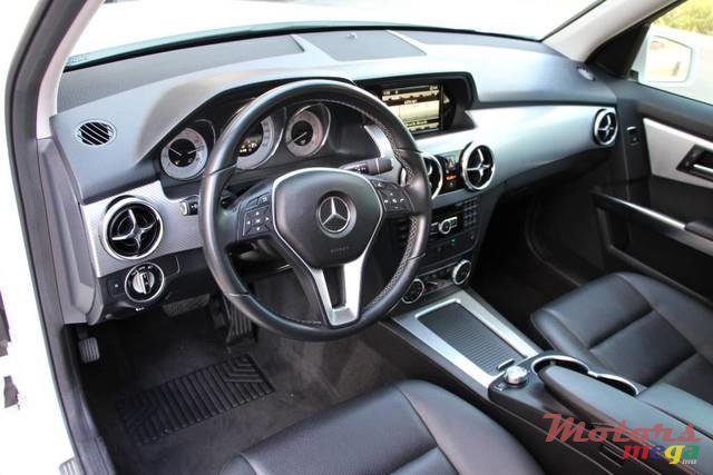 2014' Mercedes-Benz GLK 350 photo #1