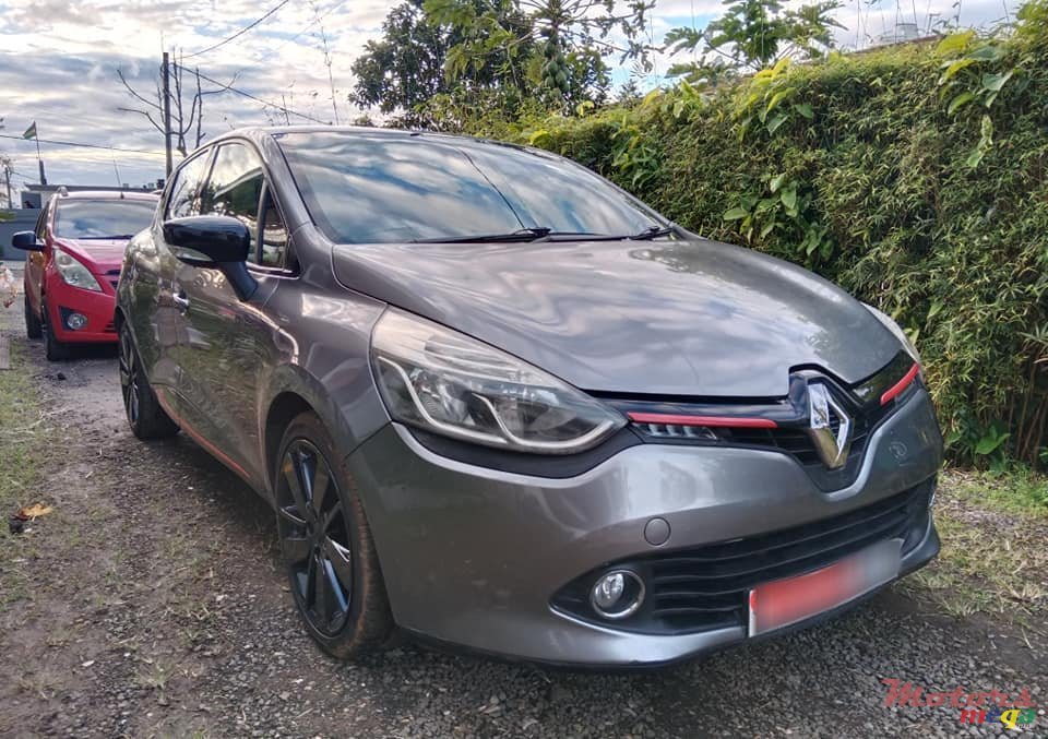 2014' Renault Clio MANUAL photo #1