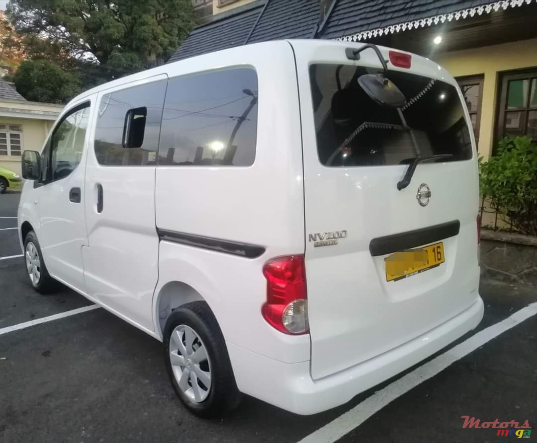2016' Nissan NV photo #4
