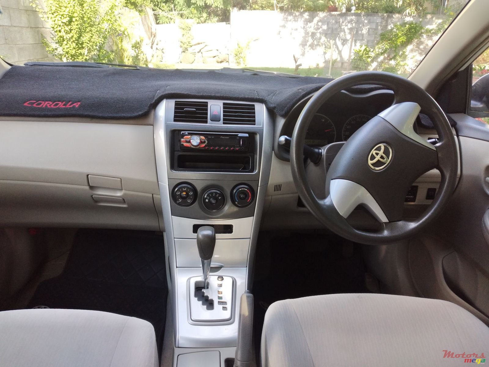 2008' Toyota Axio photo #3