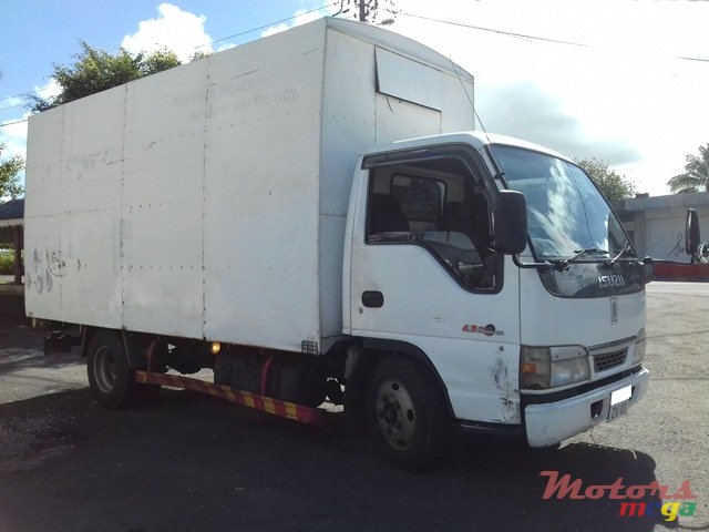 2003' Isuzu elf photo #1