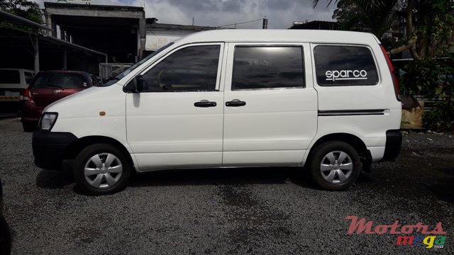 2003' Toyota Town Ace photo #1