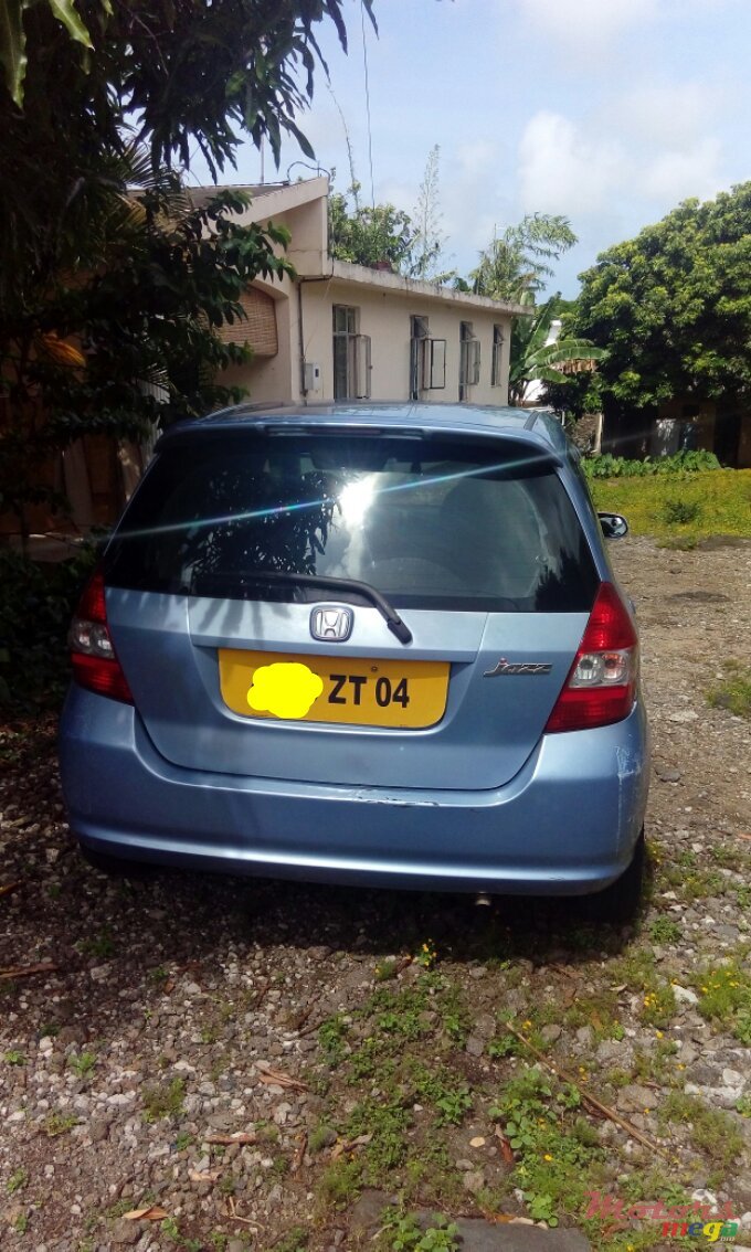 2004' Honda Jazz photo #2