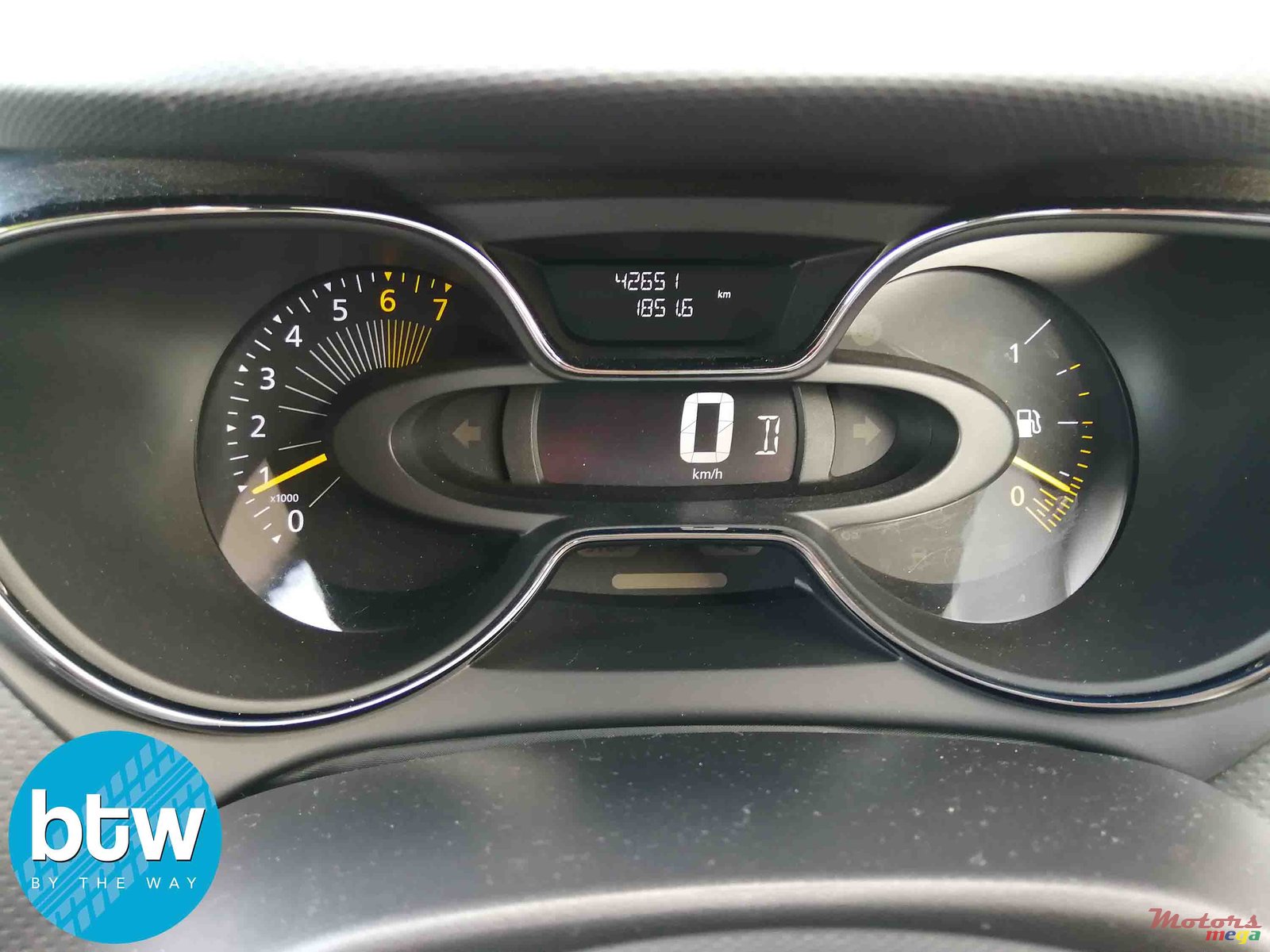 2014' Renault Captur 1.2 Turbo Automatic photo #7