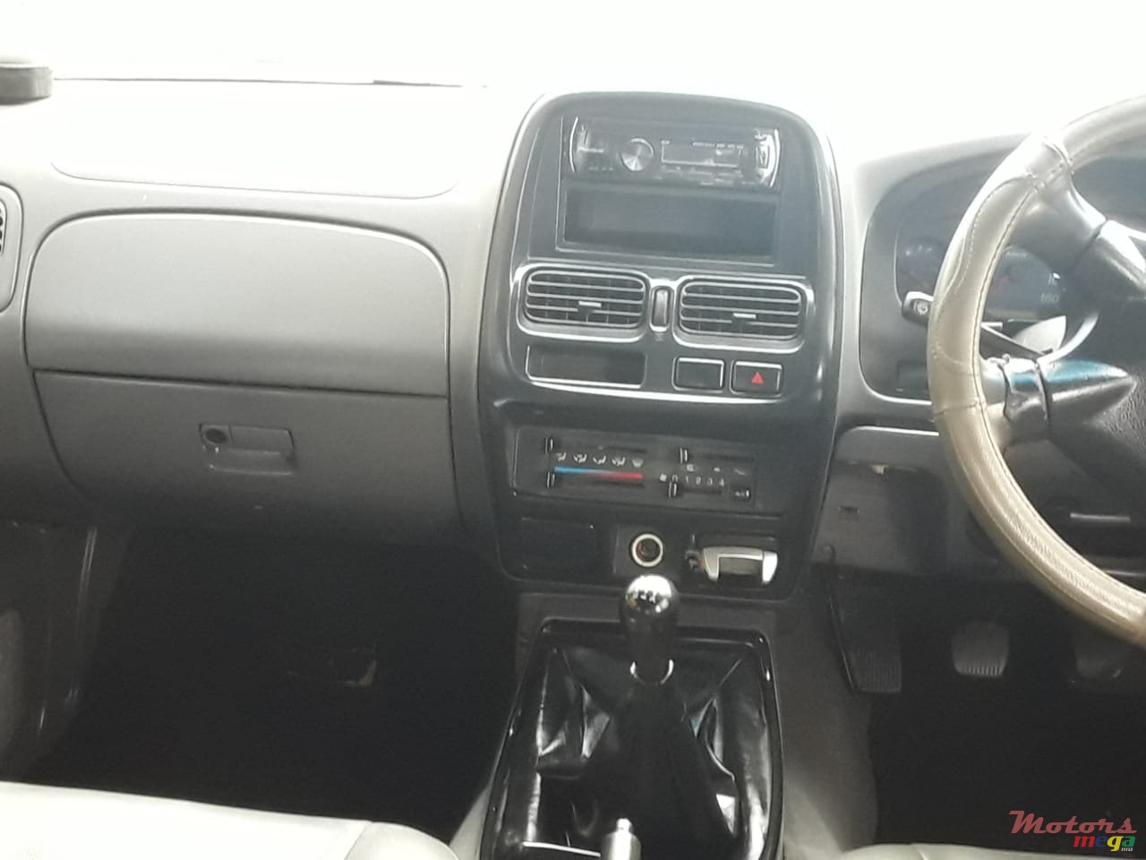 2006' Nissan Hardbody photo #2