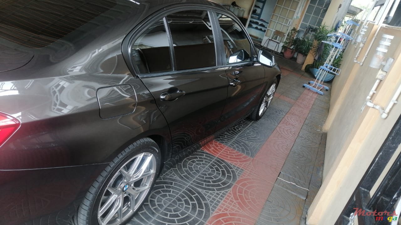 2015' BMW 318 photo #6