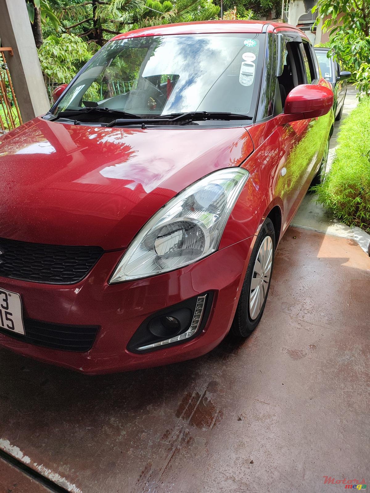 2015' Suzuki Swift photo #4