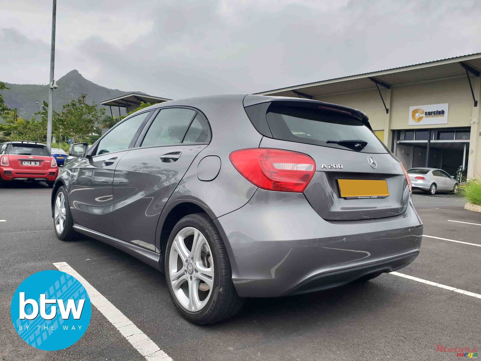 2013' Mercedes-Benz A 200 photo #2