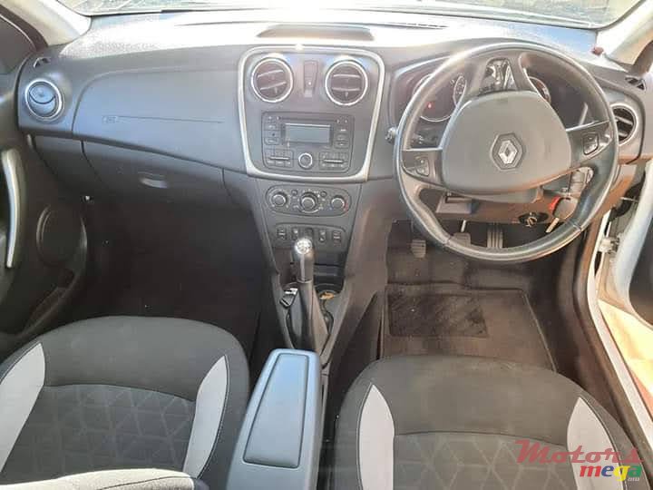 2017' Renault Sandero StepWay photo #2