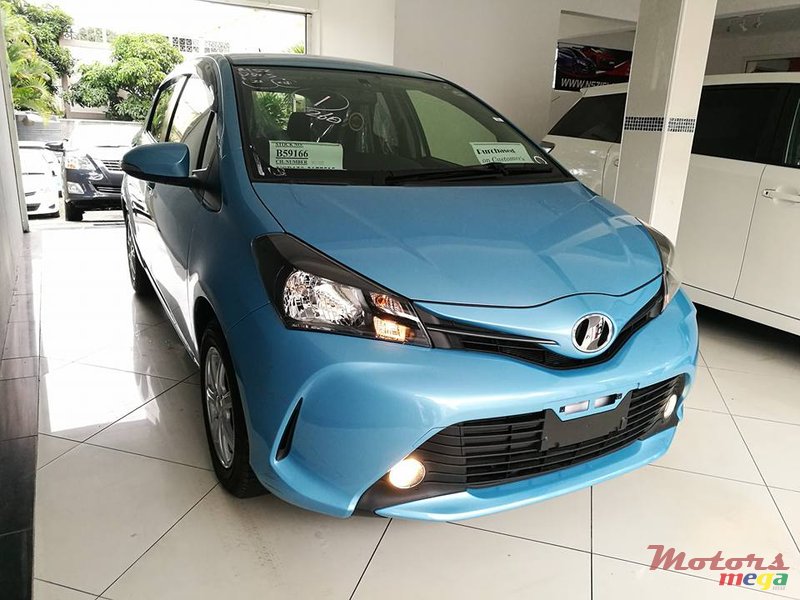 2014' Toyota Vitz photo #2