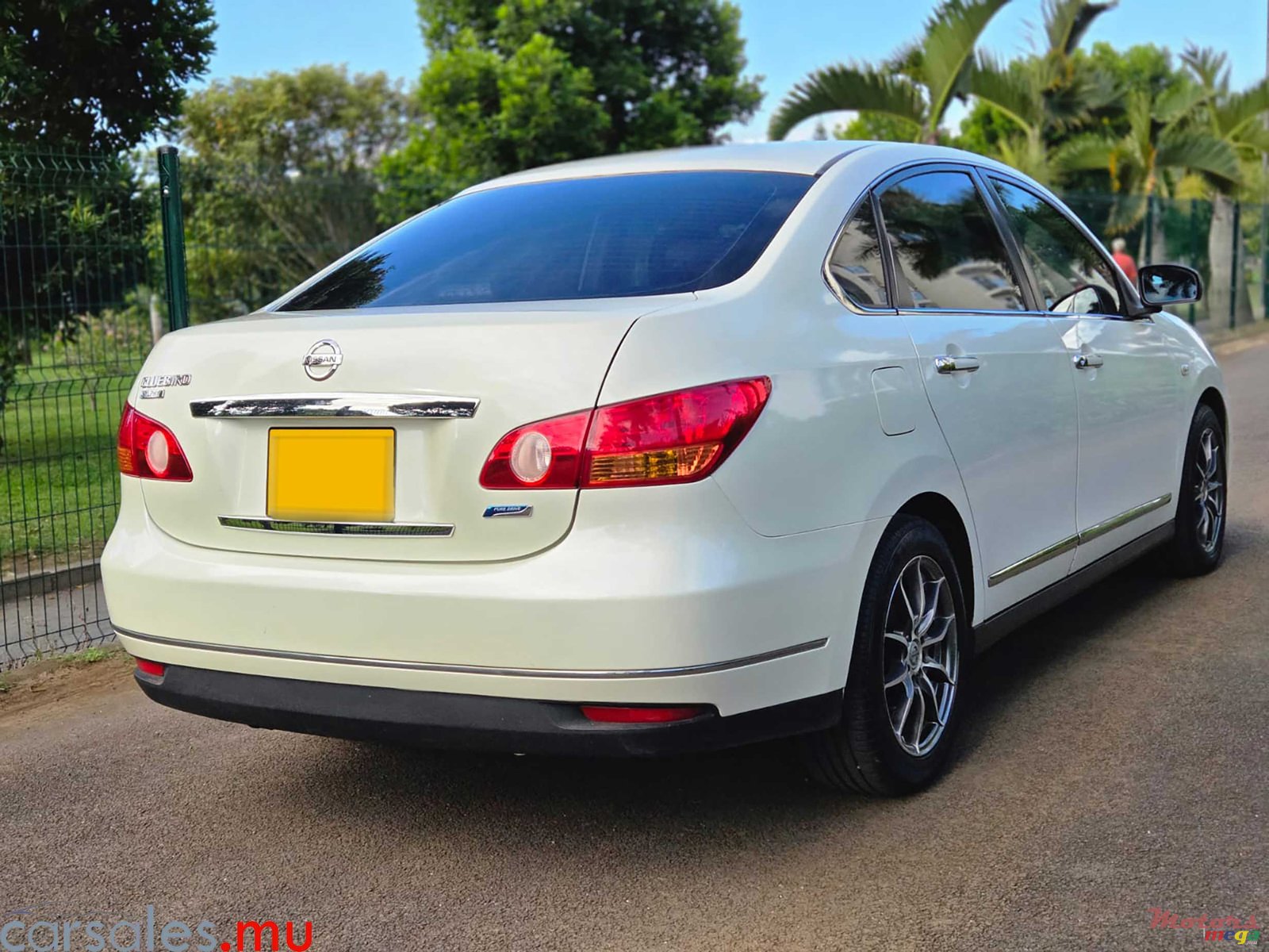 2010' Nissan Bluebird Sylphy 1.5 photo #4