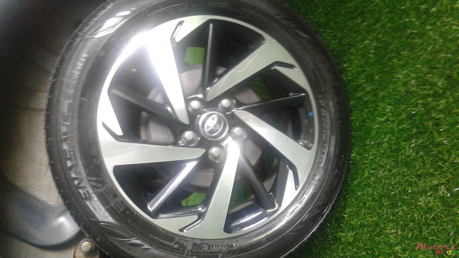 2019' Toyota Rush New Shape VVTI photo #3