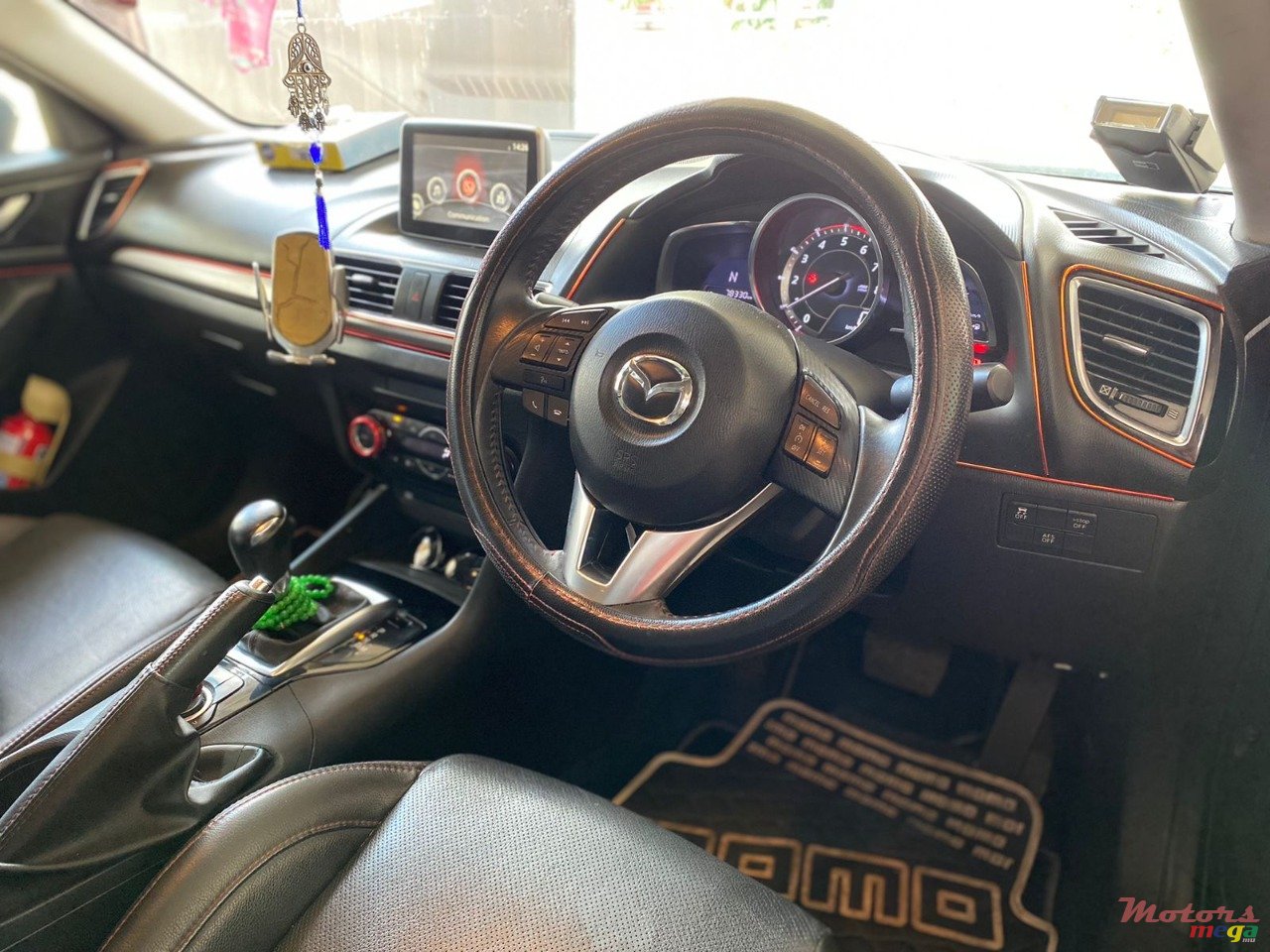 2015' Mazda 3 photo #4