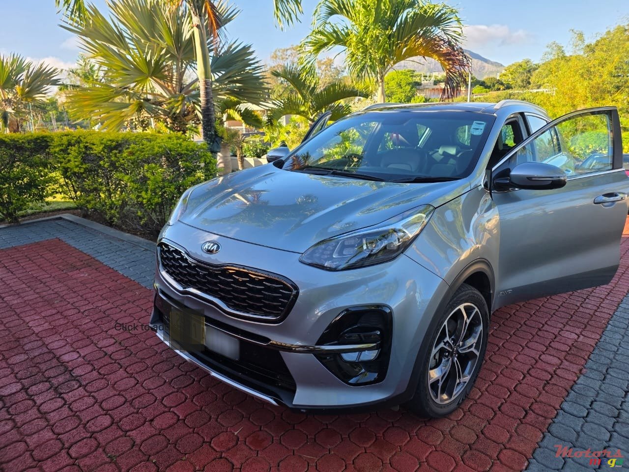 2019' Kia Sportage photo #2