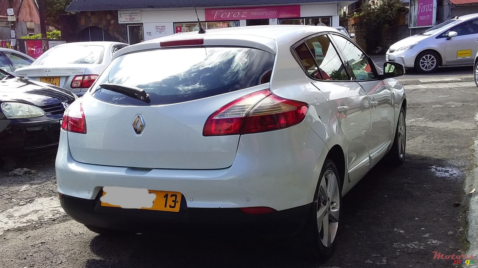 2013' Renault Megane photo #3