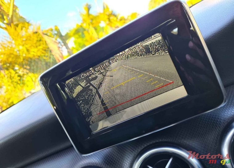 2014' Mercedes-Benz A 200 photo #2