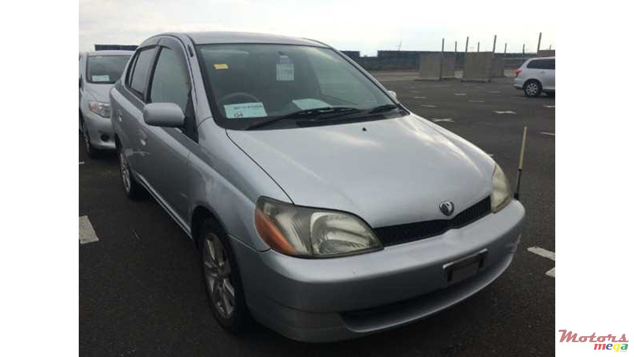 2001' Toyota Echo photo #1