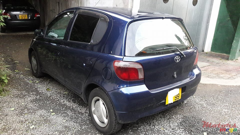 1999' Toyota Vitz photo #3