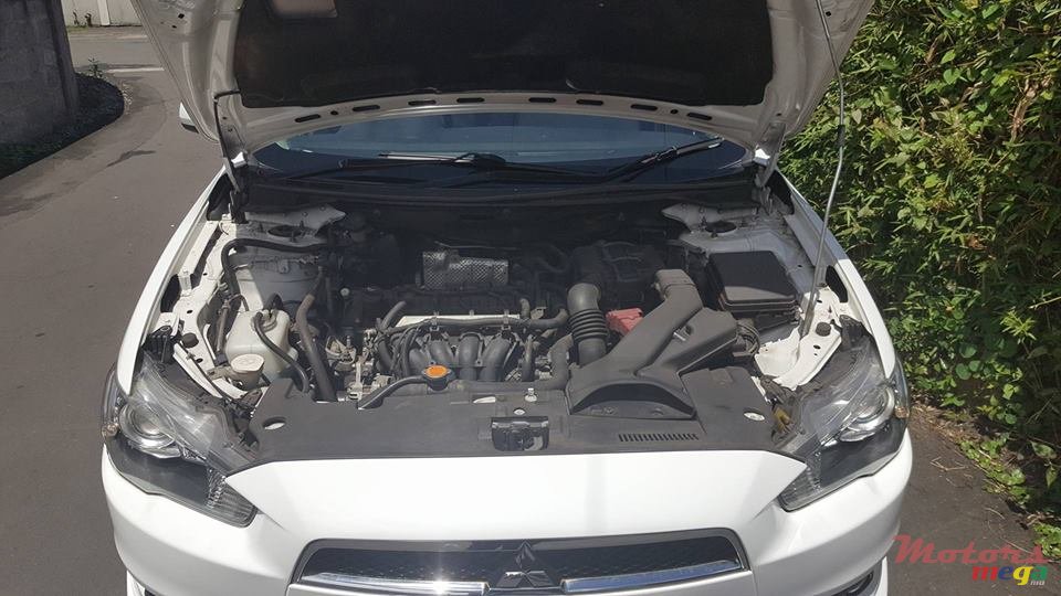 2008' Mitsubishi Lancer Ex photo #4