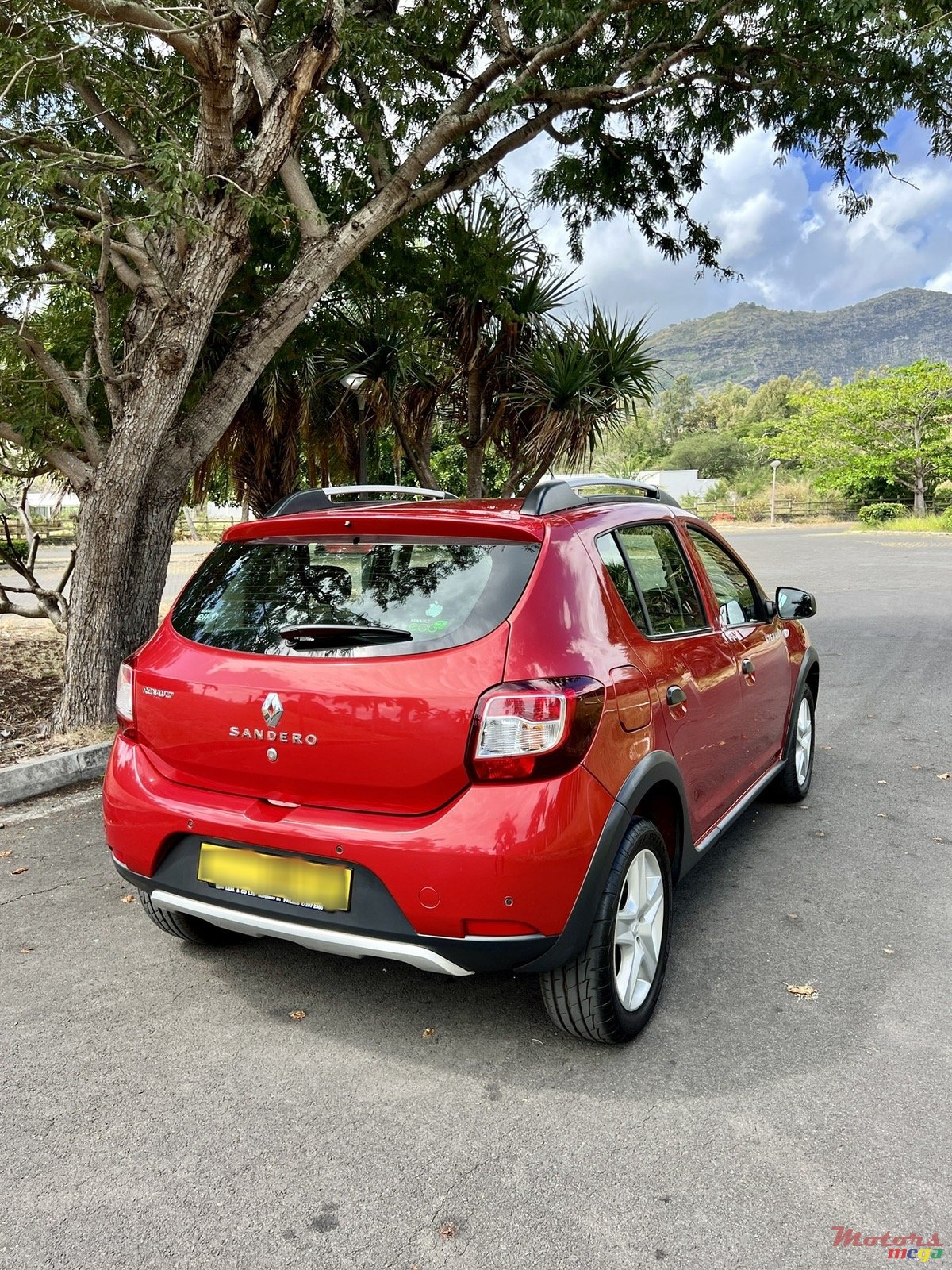 2014' Renault Sandero StepWay photo #3