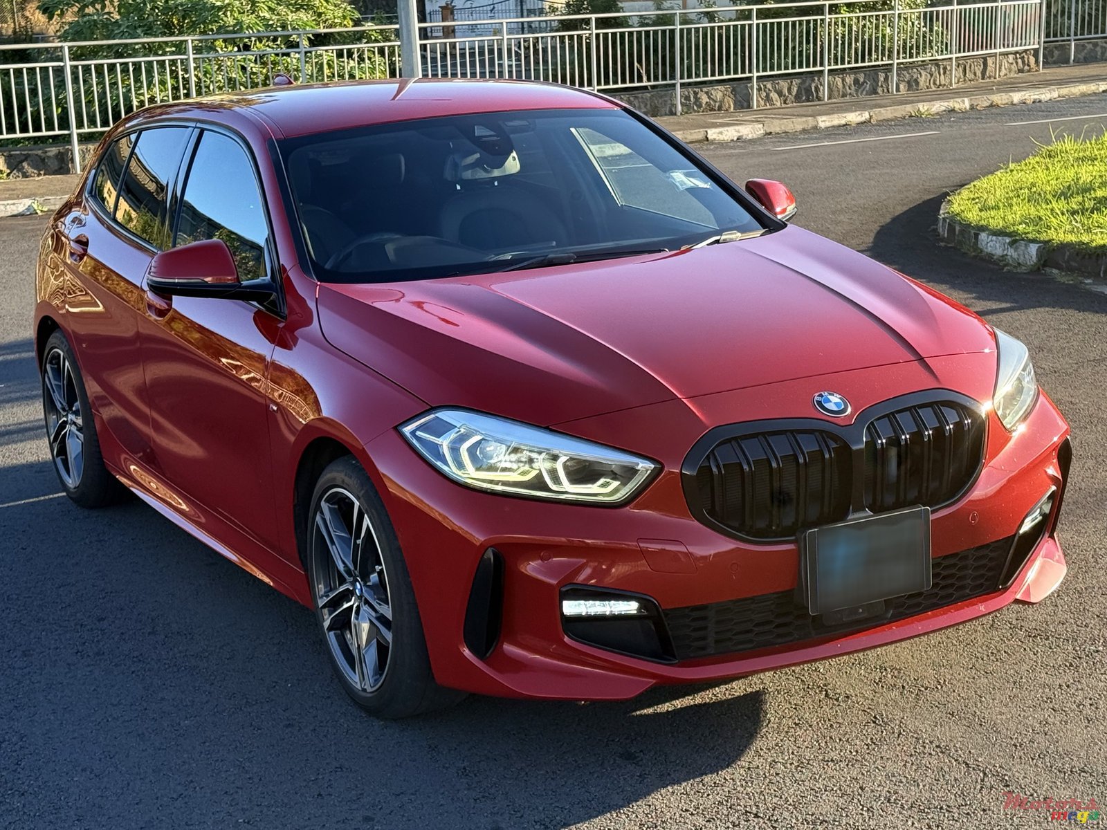 2022' BMW 118 photo #1