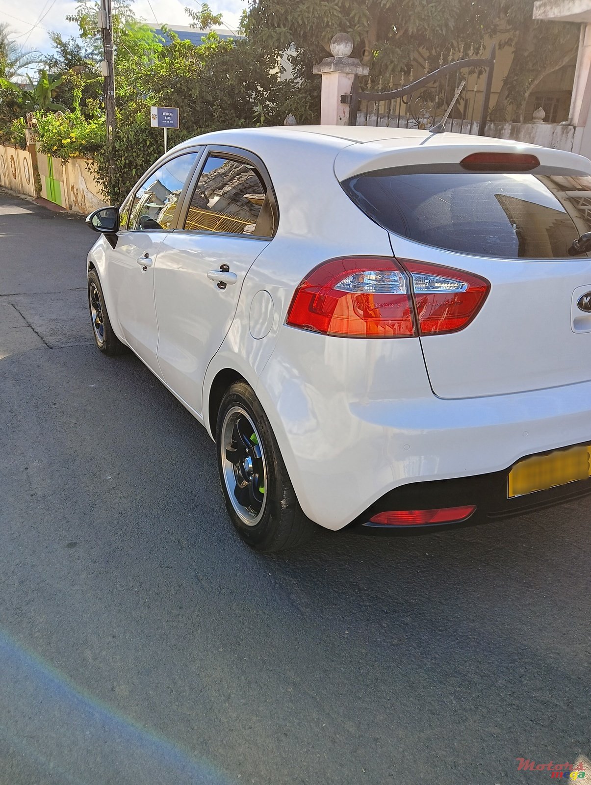 2012' Kia Rio photo #5
