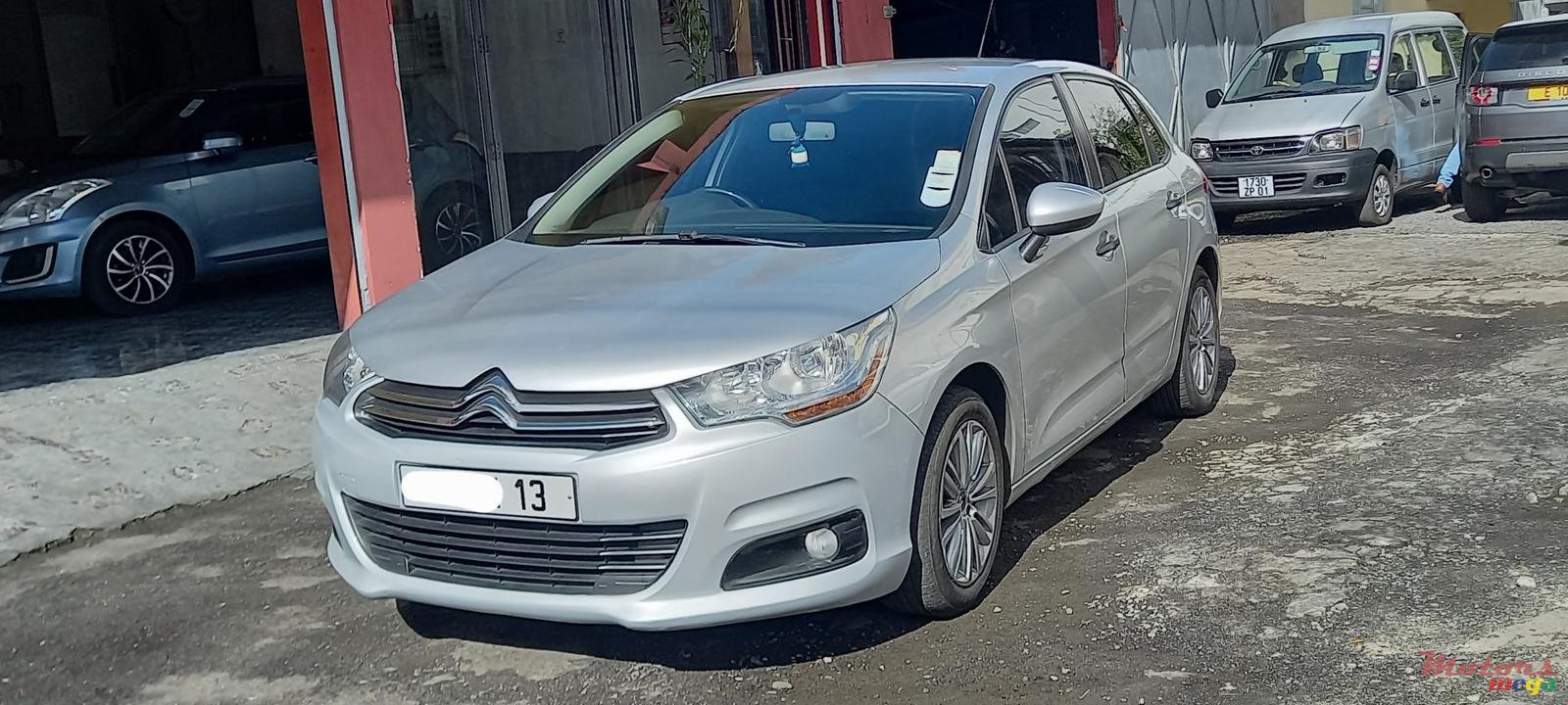 2013' Citroen C4 photo #1