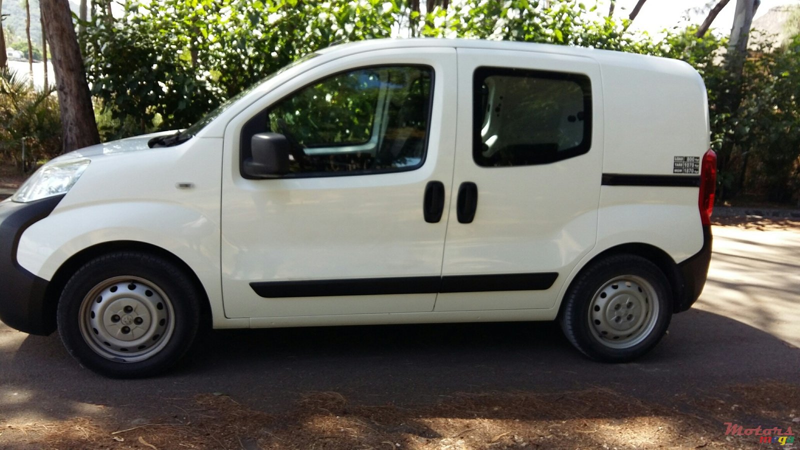 2013' Peugeot photo #1