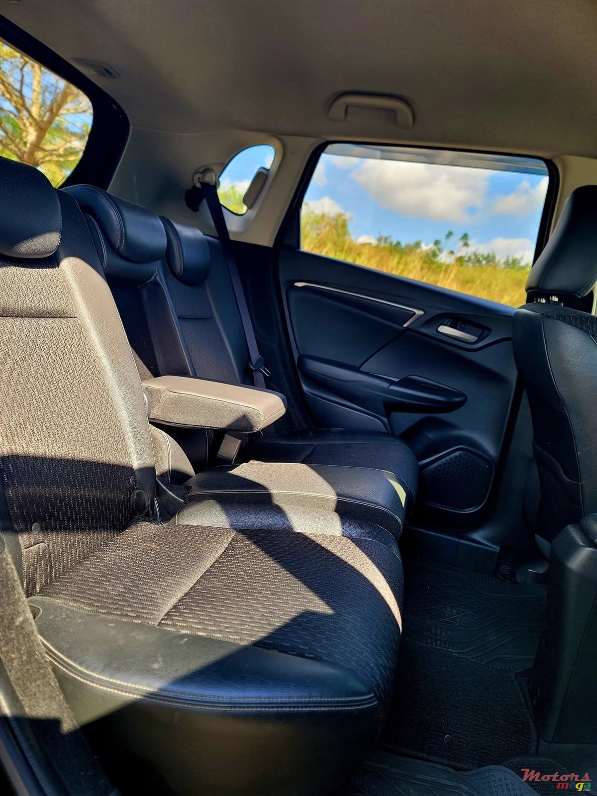 2016' Honda Fit Low mileage hybrid photo #7