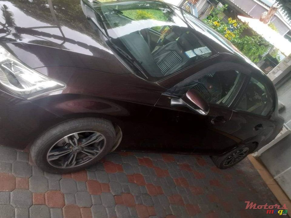 2014' Toyota Axio photo #1